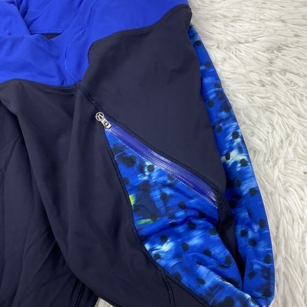 Lululemon Rain-On Train-On Tight Naval Blue / Windy Blooms Saphire Blue Multi - Picture 2 of 6